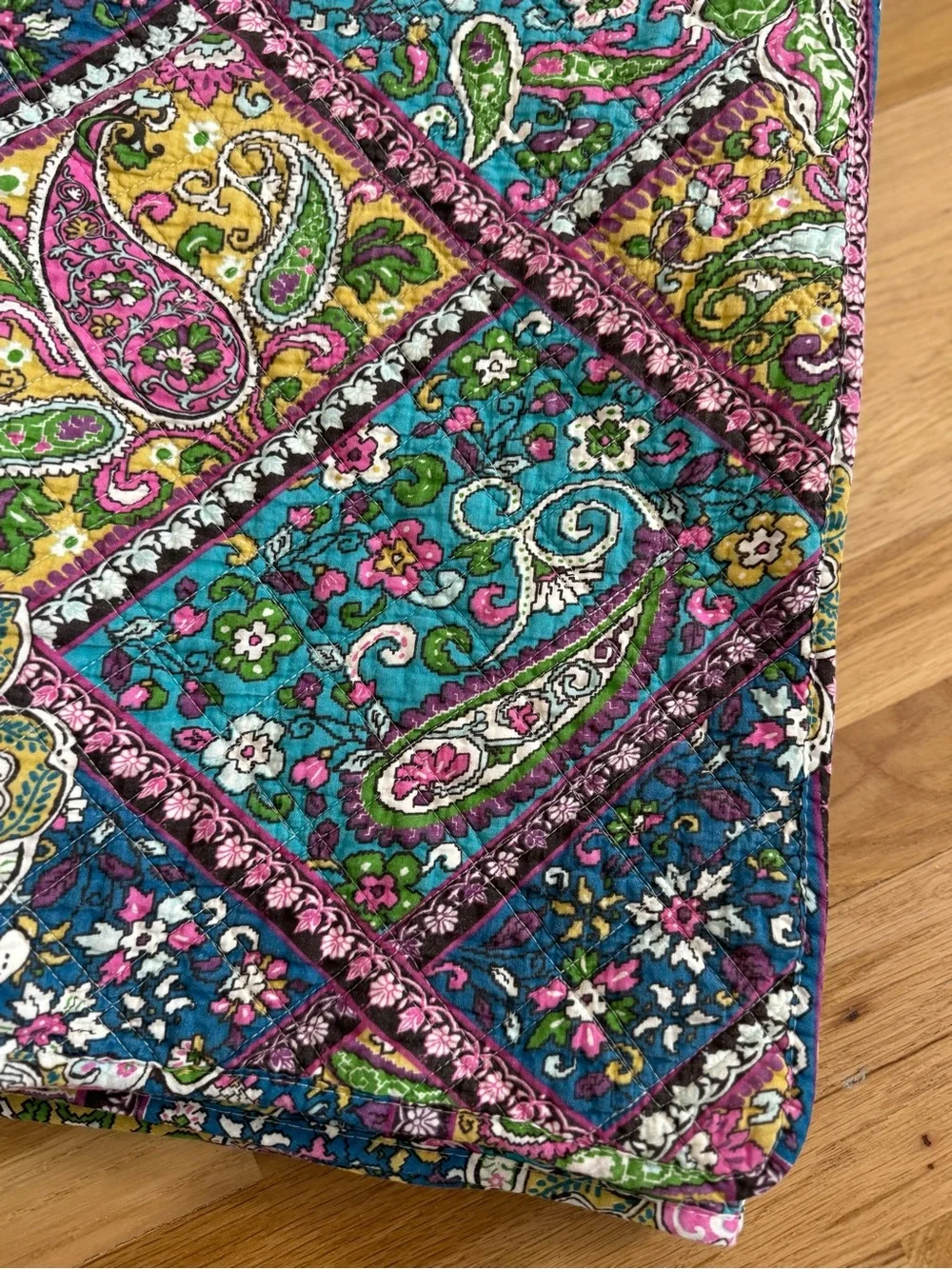 Paisley print cotton kantha stitch bed throw / India Palase